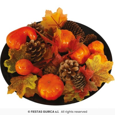 SET HOJAS DE CALABAZA PIÑAS EN CAJA DE PVC