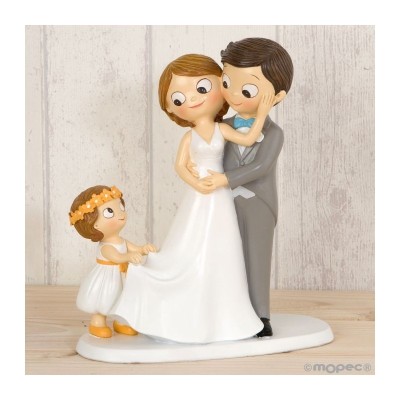 FIGURA NOVIOS CON NIÑA